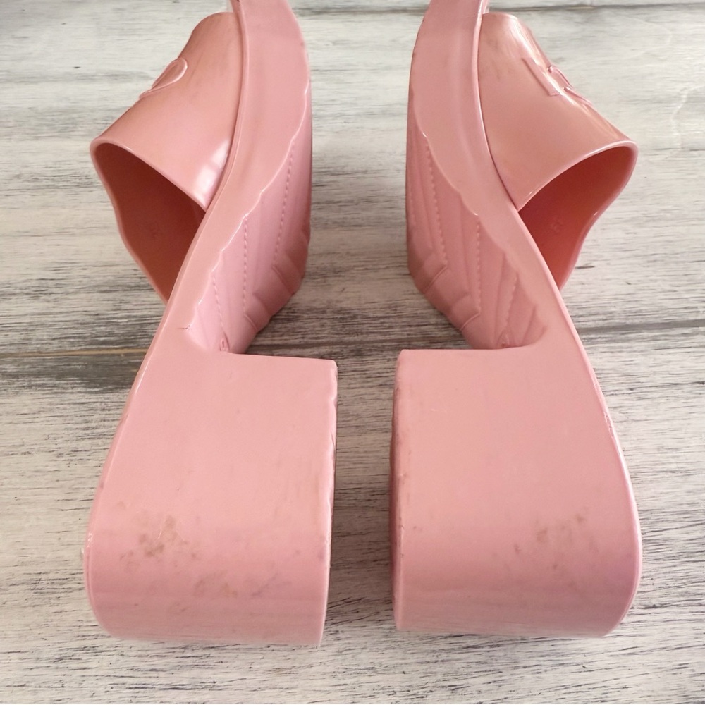 Gucci Pink Wild Rose Rubber Slides Heeled Mules Sandals size 39 - Picture 5 of 11